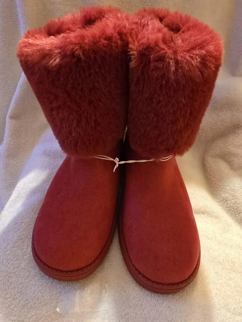 GBG Los Angeles Aleya Red Faux Fur Suede Winter Boots Size 9 NWOT